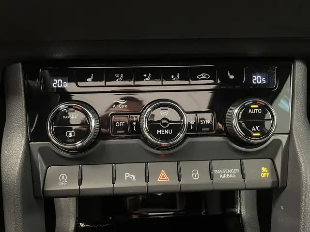 Škoda Karoq 1.5 TSI ACT Sportline Business 2020 Benzine 33