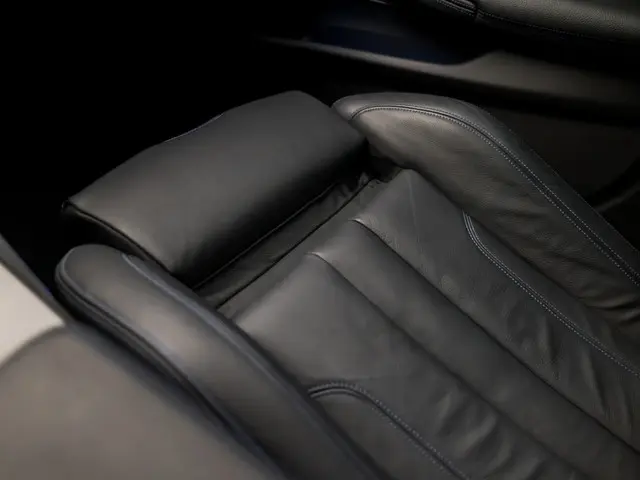 BMW 5 Serie 545e xDrive M Sport 2023 Hybride Benzine 38