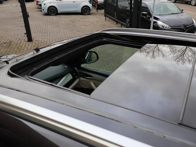 BMW X5 xDrive40e High Executive 2015 Hybride Benzine 29