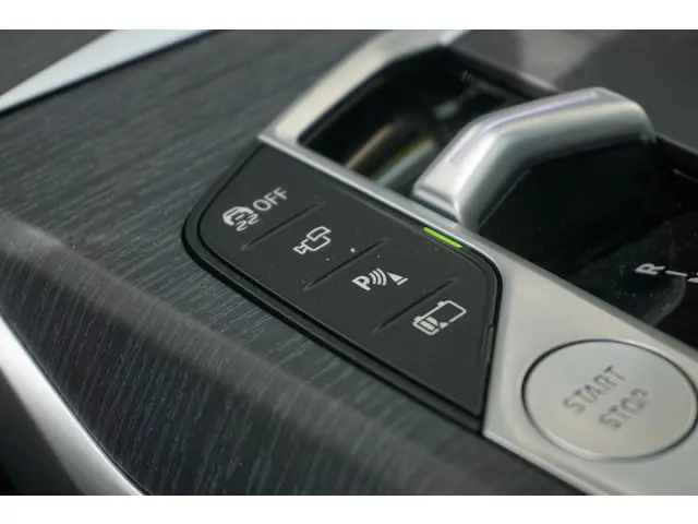 BMW 3 Serie Touring 330e 2025 Hybride Benzine 17