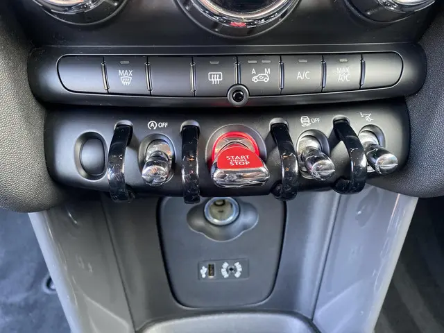MINI Cooper Mini 1.5 Business 2015 Benzine 11