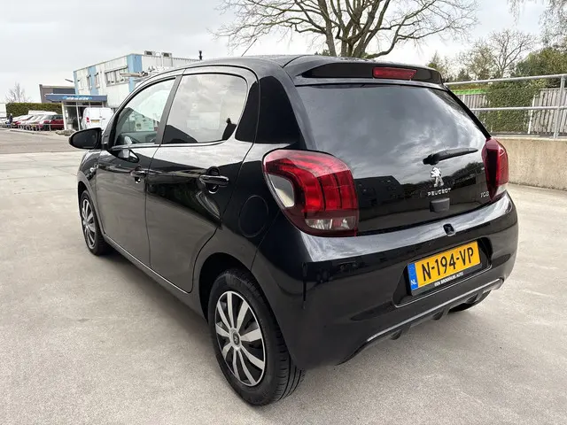 Peugeot 108 1.0 e-VTi Active 2021 Benzine 4