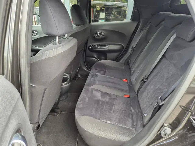 Nissan Juke 1.6 Connect Edition 2015 Benzine 8