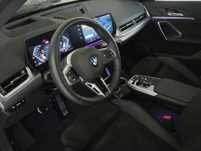 BMW X1 sDrive20i 2023 Hybride Benzine 4