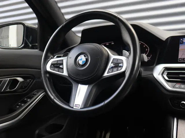 BMW 3 Serie Sedan 318i 2021 Benzine 34