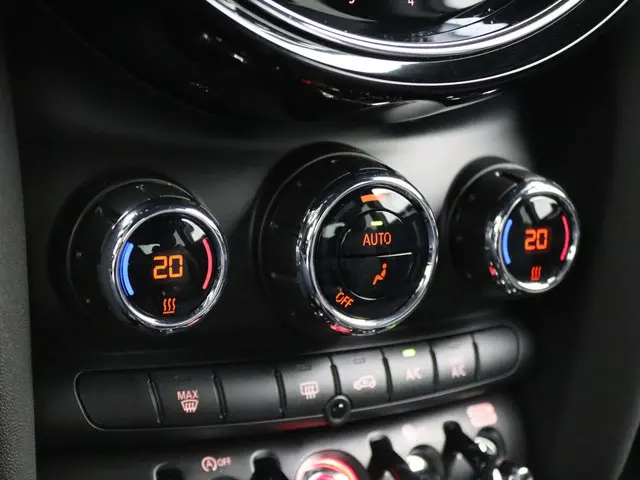 MINI 3-Deurs Cooper 2023 Benzine 16