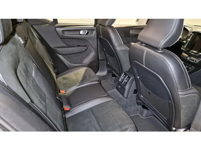 Volvo XC40 1.5 T5 Recharge R-Design 2022 Hybride Benzine 8