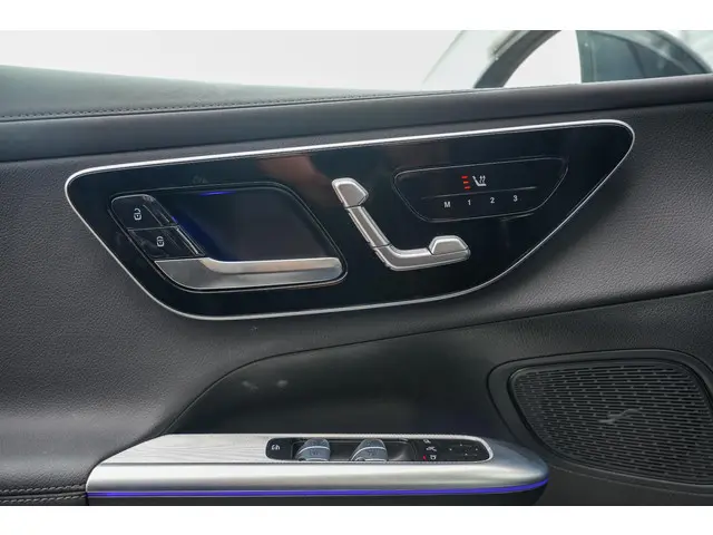 Mercedes-Benz GLC 220d 4MATIC AMG Line 2025 Diesel 21