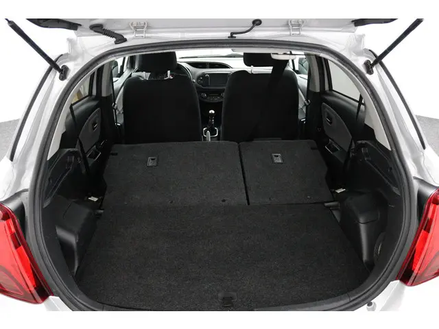 Toyota Yaris 1.3 VVT-i Dynamic 2017 Benzine 26