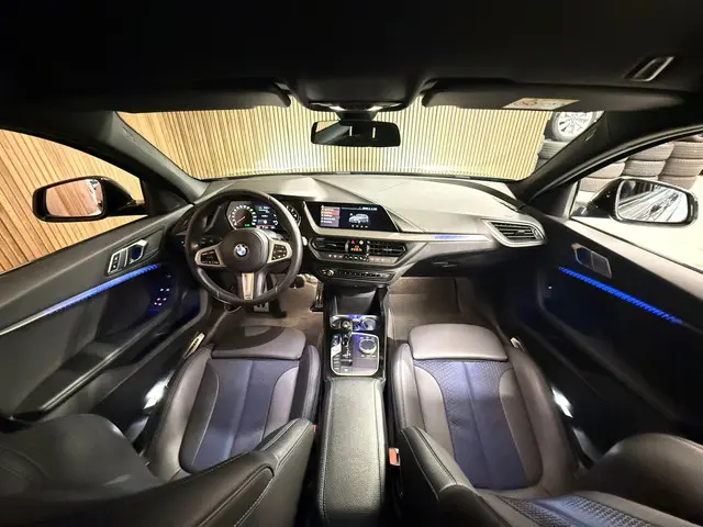 BMW 1 Serie 116i - M - Sport - 2021 Benzine 18