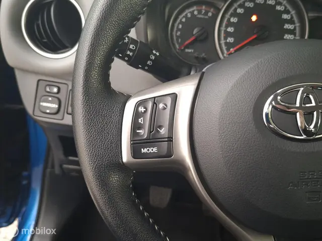 Toyota Yaris 1.3 VVT-i Aspiration 2014 Benzine 13