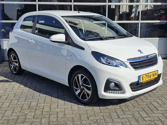 Peugeot 108 1.0 e-VTi Allure 2021 Benzine 7