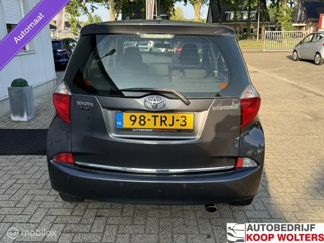 Toyota Verso-S 2