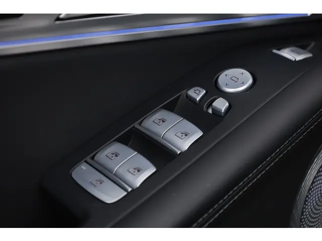 BMW XM PHEV 30 kWh 2023 Hybride Benzine 10