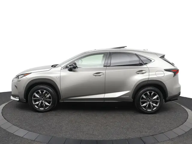 Lexus NX 3