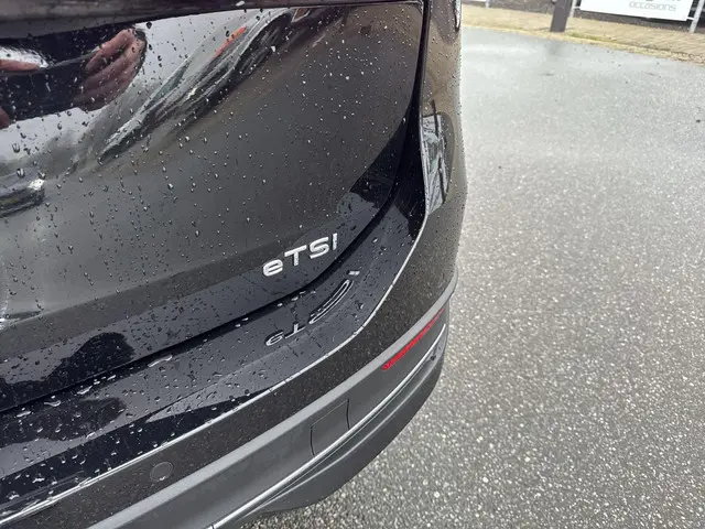 Volkswagen Passat Variant 1.5 eTSI Business 2024 Benzine 29