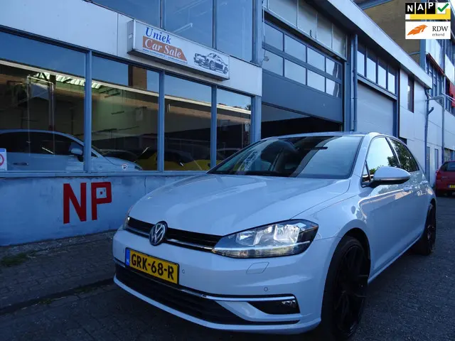 Volkswagen Golf 1.4 TSI Highline Business R 2017 Benzine