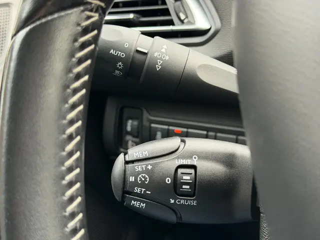 Peugeot 308 1.2 PureTech Style 2017 Benzine 28