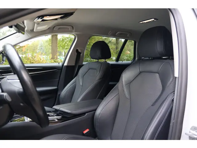 BMW 5 Serie Touring 530d High Executive 2020 Diesel 13