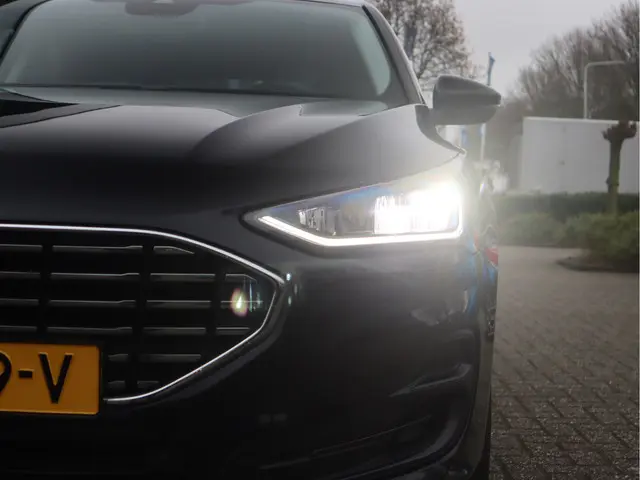 Ford Focus 1.0 EcoBoost Hybrid 2024 Hybride Benzine 21