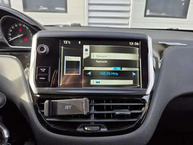 Peugeot 208 1.2 VTi Urban Soul 2013 Benzine 23