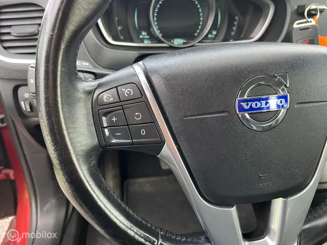 Volvo V40 1.6 T4 Summum 2014 Benzine 14