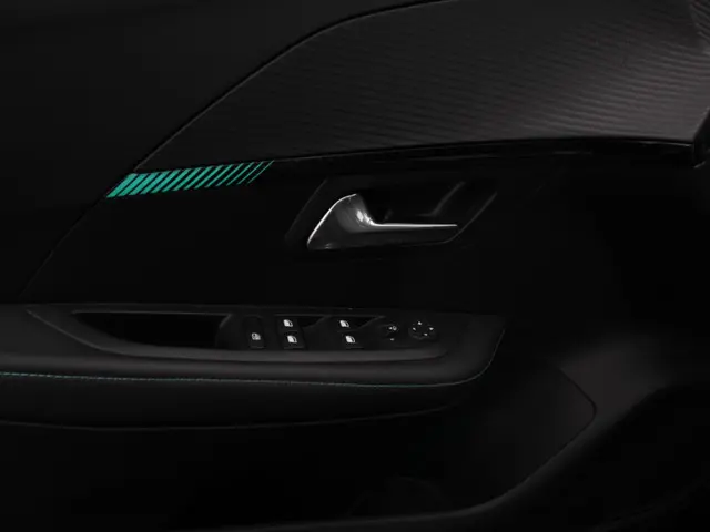 Peugeot 208 1.2 PureTech 100pk Allure Pack 2023 Benzine 10