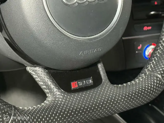Audi RS6 Avant 4.0 TFSI RS 6 quattro 2014 Benzine 77