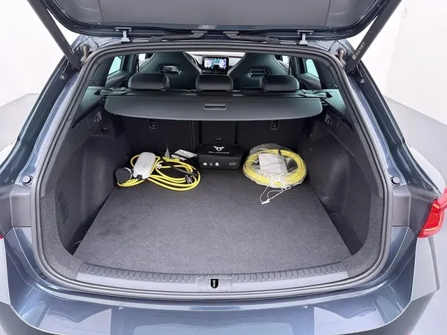 CUPRA Leon 1.4 eTSI PHEV FR 2022 Hybride Benzine 11