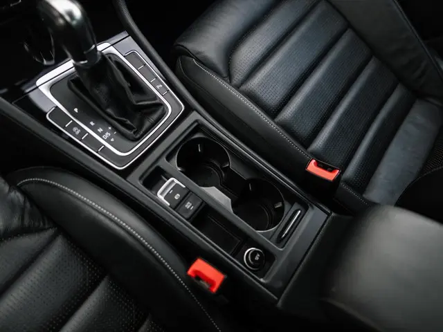 Volkswagen Golf 1.5 TSI Highline Business R 2019 Benzine 17