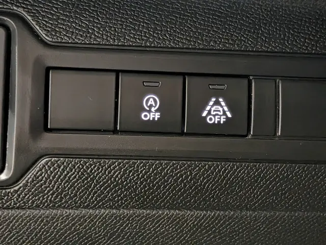 Peugeot 308 1.2 PureTech Allure 2018 Benzine 25