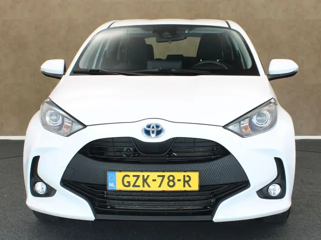Toyota Yaris 1.5 Hybrid Active Plus 2021 Hybride Benzine 10