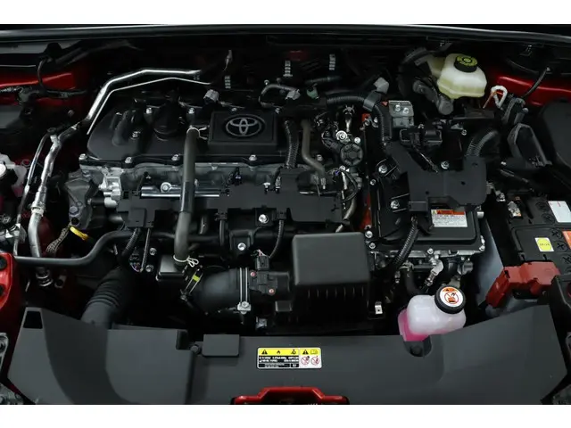 Toyota C-HR 1.8 Hybrid 140 Dynamic 2025 Hybride Benzine 32