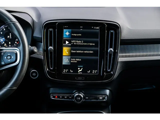 Volvo XC40 2.0 B4 R-Design 2022 Benzine 11