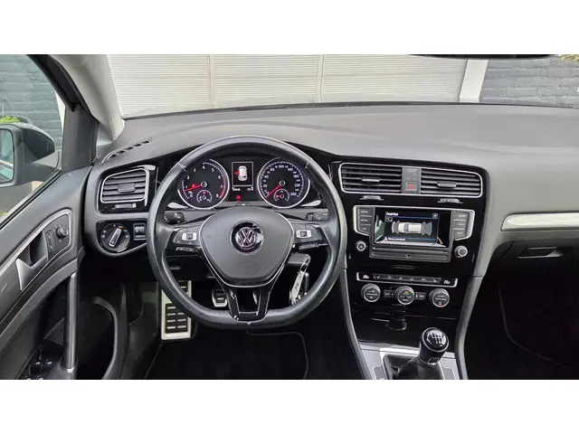Volkswagen Golf 1.2 TSI Allstar 2016 Benzine 12