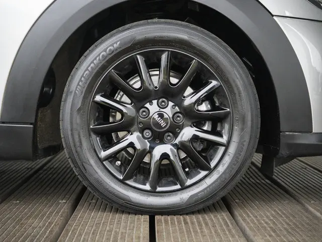 MINI 5-Deurs Cooper Aut. 2023 Benzine 5
