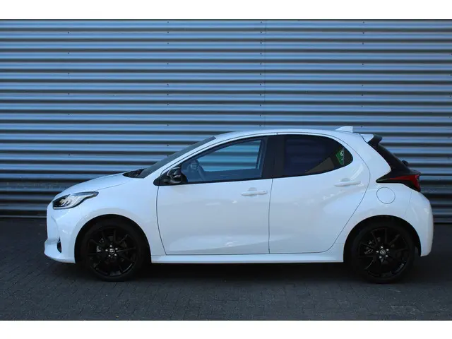 Toyota Yaris 1.5 Hybrid Executive 2022 Hybride Benzine 21