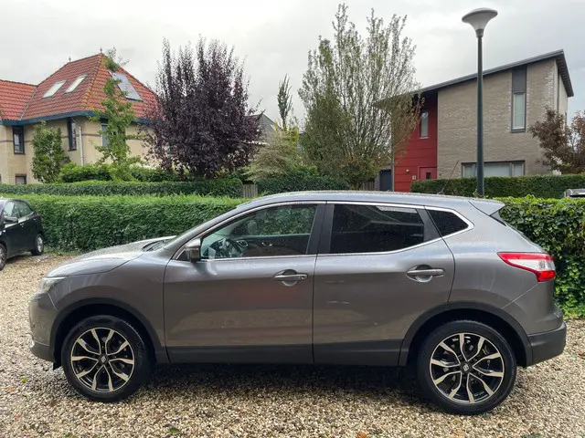 Nissan QASHQAI 1.2 Connect Edition 2015 Benzine 8