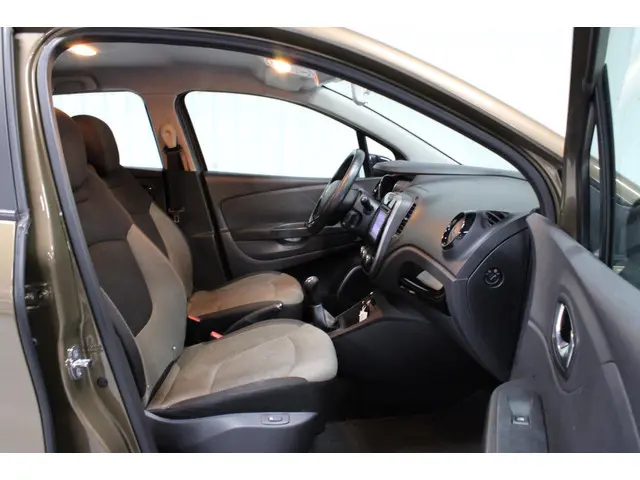 Renault Captur 0.9 TCe Limited 2016 Benzine 16