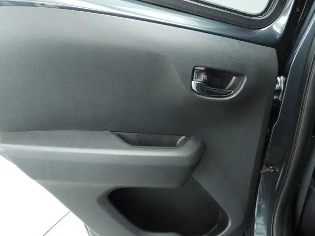 Peugeot 108 1.0 e-VTi Allure 2018 Benzine 16