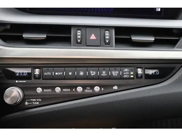 Lexus ES 300h President Line 2020 Hybride Benzine 7