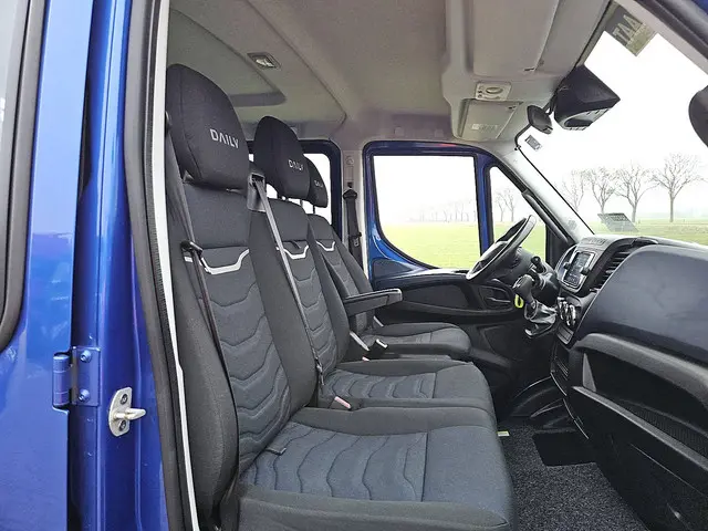 Iveco Daily 35S18 2019 Diesel 7