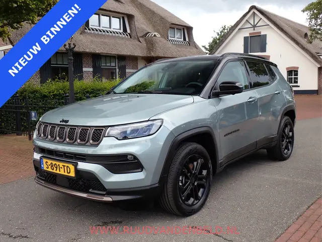 Jeep Compass 4XE 240 PHEV Upland 2023 Hybride Benzine