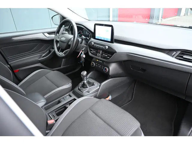 Ford Focus Wagon 1.0 EcoBoost Connected 2022 Benzine 45