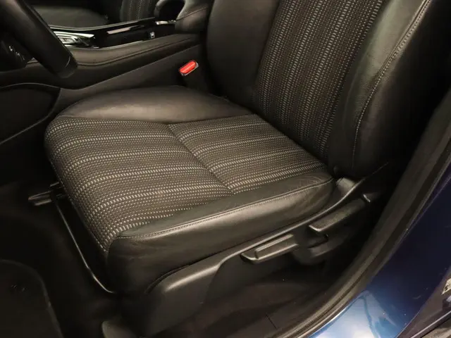 Honda HR-V 1.5 i-VTEC Executive 2016 Benzine 43