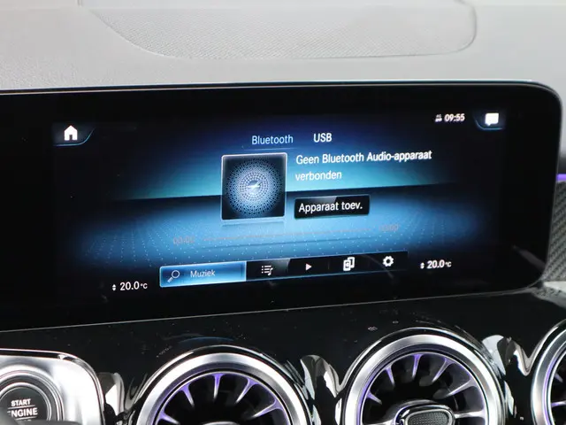 Mercedes-Benz GLB 200 2021 Benzine 28