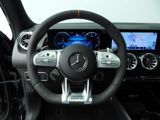 Mercedes-Benz GLB AMG 35 4MATIC 2022 Benzine 11