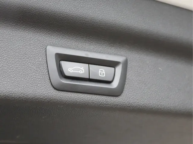 BMW X1 sDrive18i 2023 Benzine 61