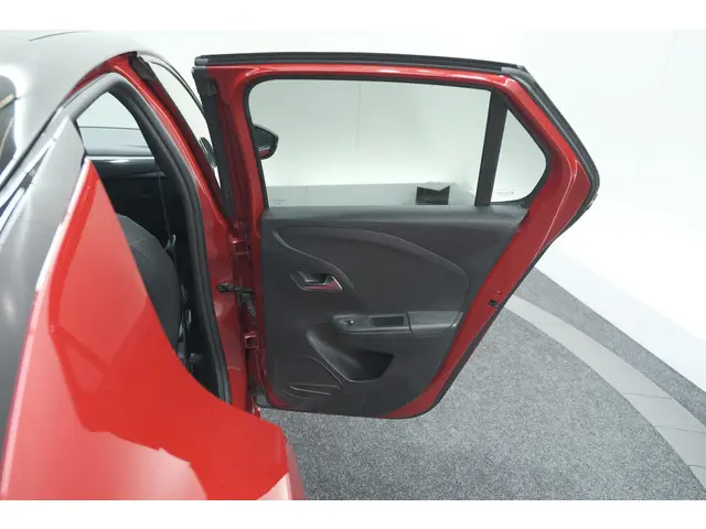 Opel Corsa 1.2 Turbo 100 Ultimate 2023 Benzine 62