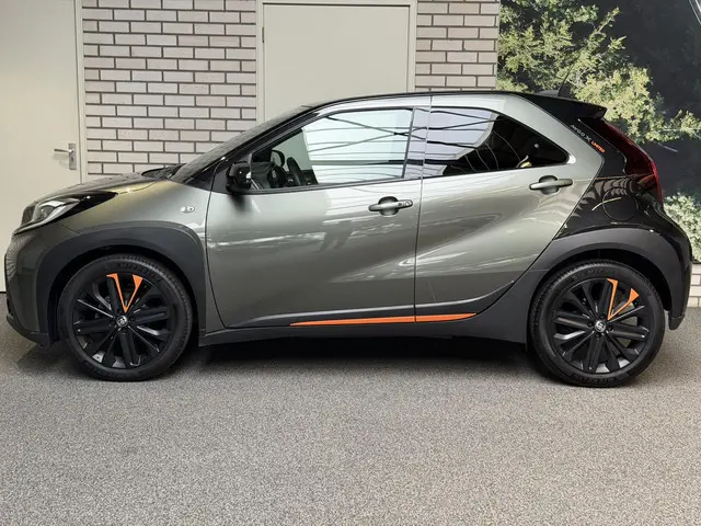 Toyota Aygo X 1.0 VVT-i S-CVT Limited 2022 Benzine 2